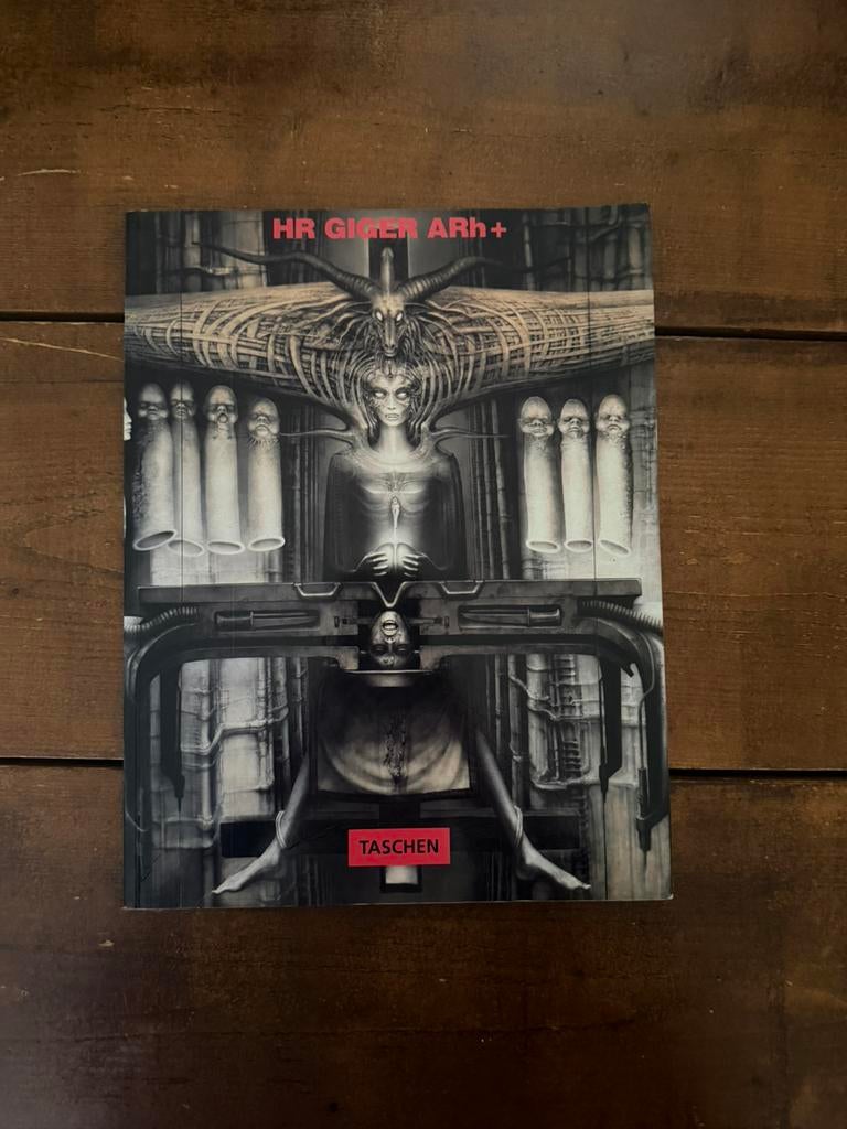 HR Giger ARh+ Taschen 1996, Ophalen of Verzenden, Gelezen