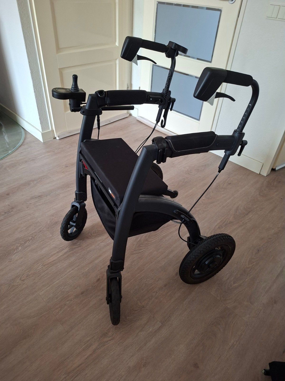 Rollz Motion elektrisch rolstoel rollator in 1, Ophalen, Zo goed als nieuw, Duwrolstoel
