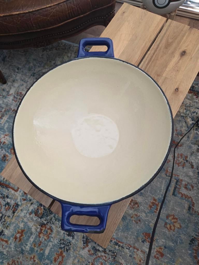 Blauwe gietijzeren wokpan, Huis en Inrichting, Keuken | Potten en Pannen, Ophalen, Gebruikt, Gietijzer, Wok