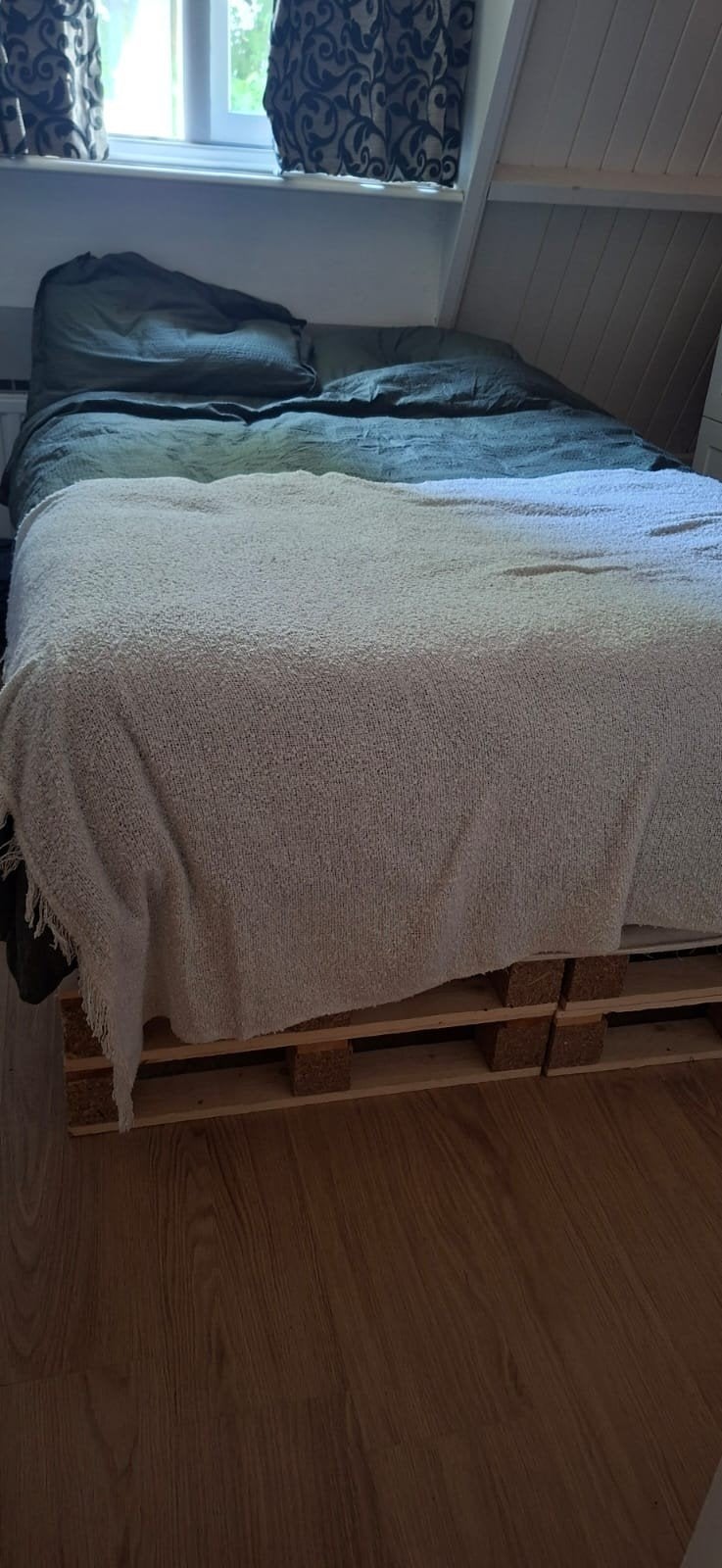 Pallet bed 140x200 hout, Ophalen, Bruin, Tweepersoons, 140 cm