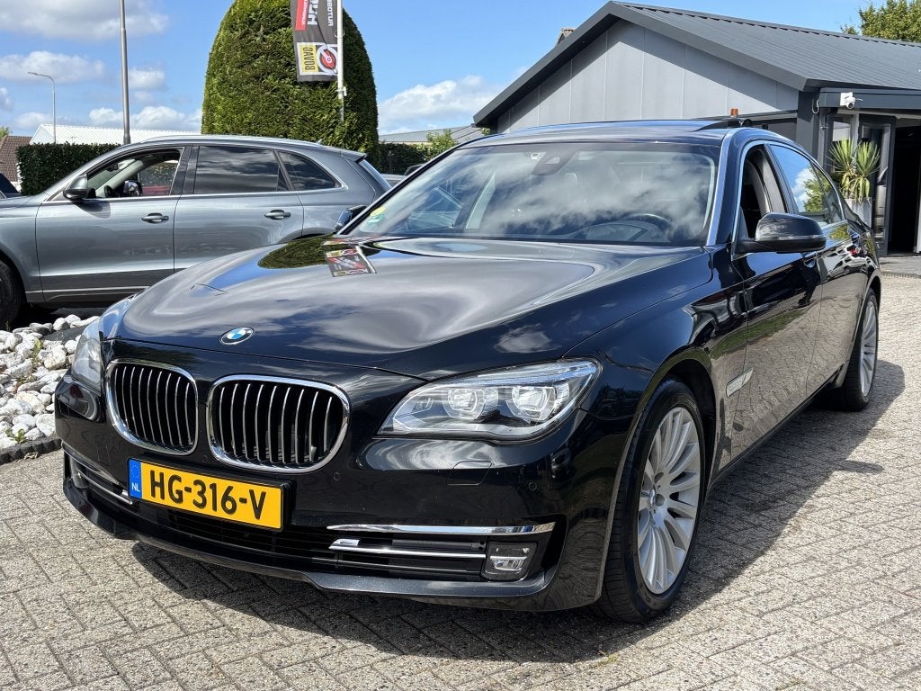 BMW 7 Serie 730Ld Individual 2015 1E Eigenaar Dealerauto 730, Auto's, Achterwielaandrijving, Gebruikt, 2993 cc, 259 pk