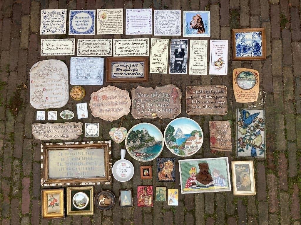 46 spreuktegeltjes oude gezegdes tegeltjeswijsheden vintage, Tegeltje, Ophalen of Verzenden, Gebruikt