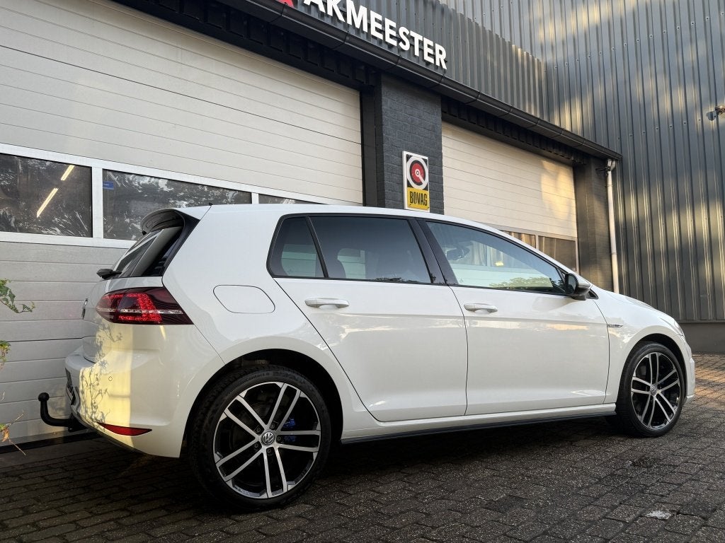 Volkswagen Golf 1.4 TSI GTE (bj 2015, automaat), Gebruikt, 4 cilinders, 150 pk, Wit