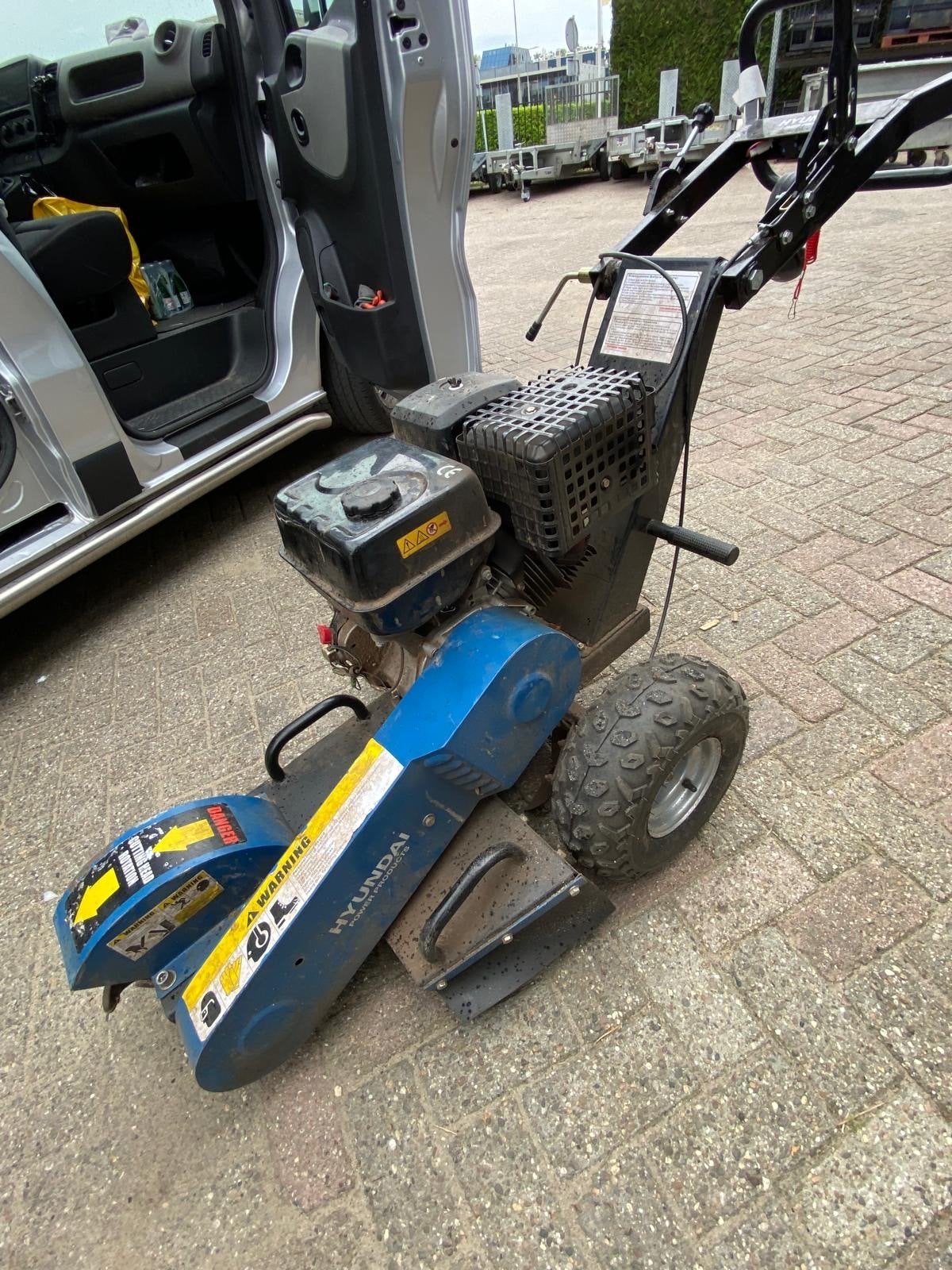 Hyundai Stronk Stobbenfrees - Krachtige Boomstronkverwijdera, Ophalen of Verzenden