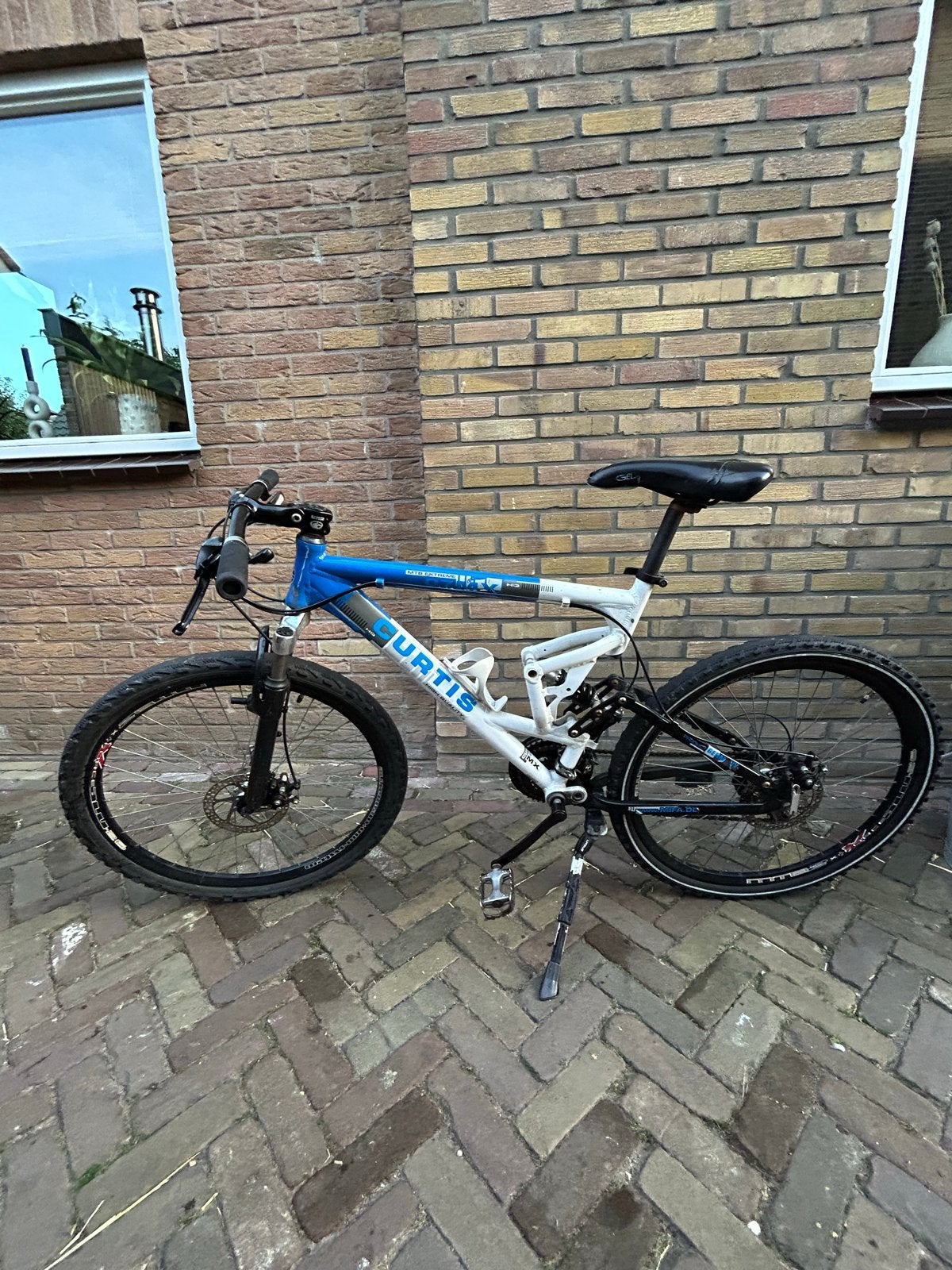 Curtis MX07 Full Suspension Mountainbike