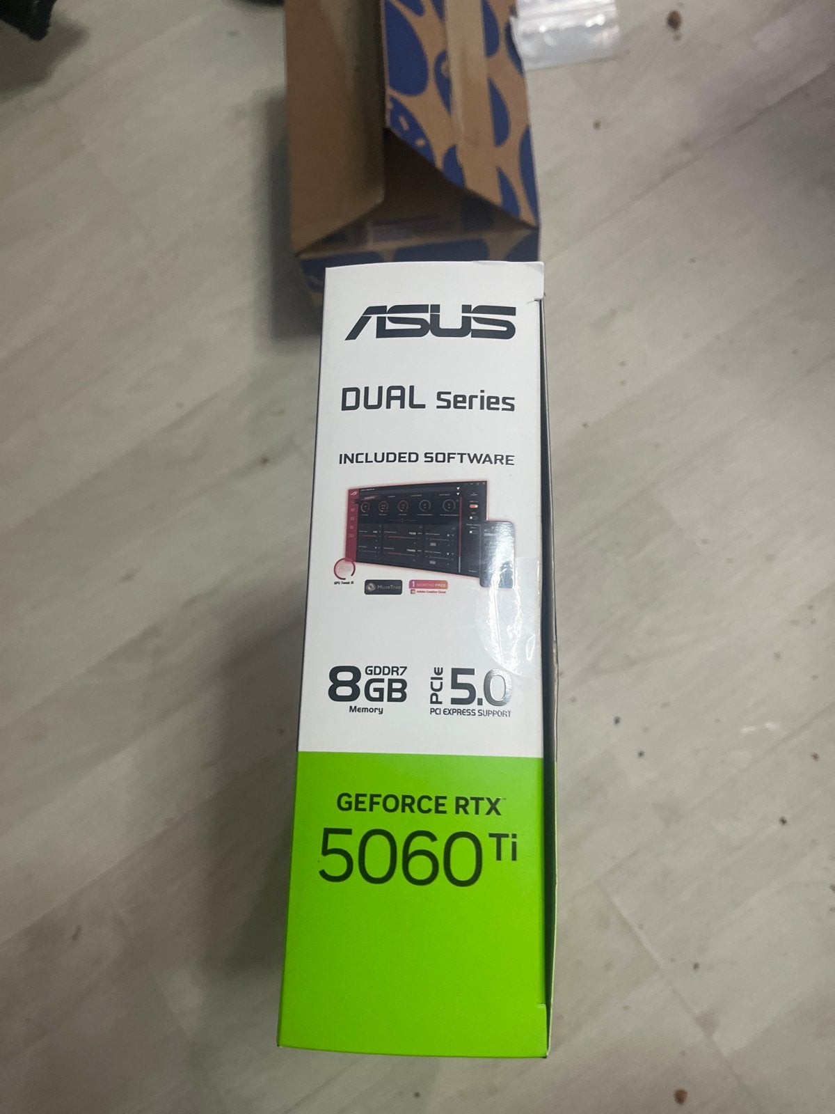 Foto 5 van ASUS Dual GeForce RTX 5060 Ti 8GB GDDR7 Videokaart