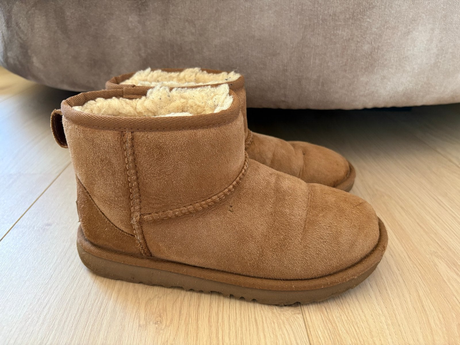 Uggs Classic Mini Laarzen - Bruin, Ophalen of Verzenden, Gedragen, Bruin, Lage of Enkellaarzen