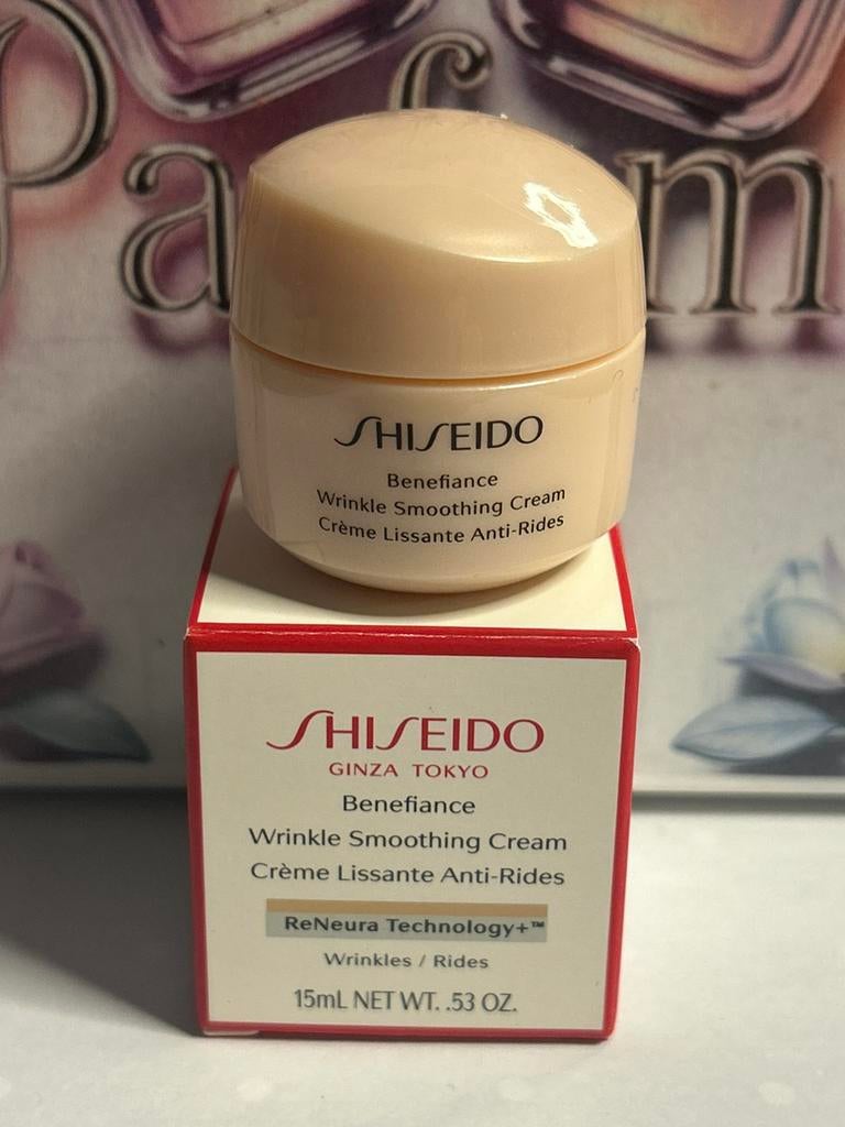 Shiseido benefiance whrinkle smoothing cream 15ml, Sieraden, Tassen en Uiterlijk, Uiterlijk | Gezichtsverzorging, Ophalen of Verzenden