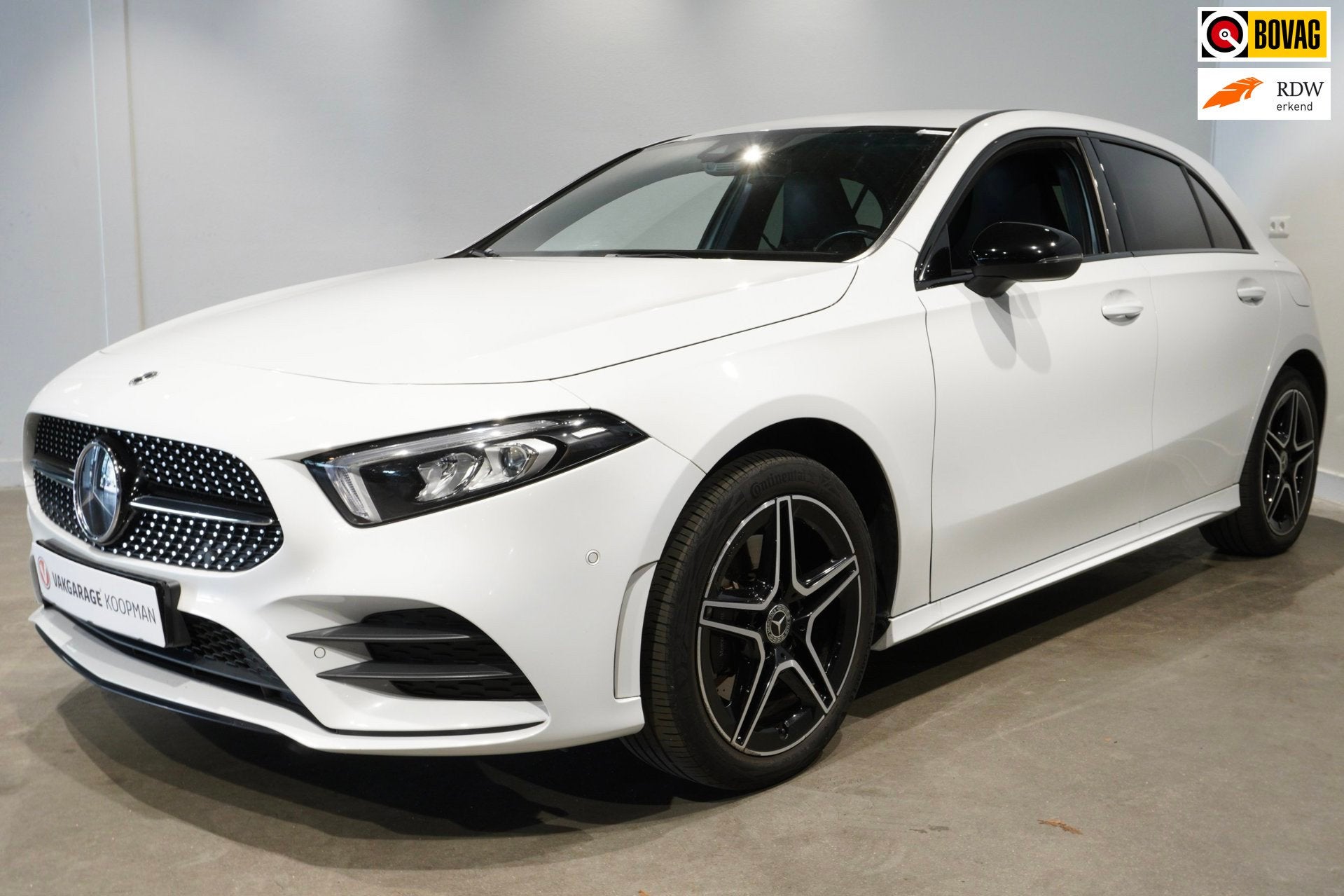 Mercedes-Benz A-klasse 250 e AMG Night Trekhaak/ACC/stoelver, Auto's, Gebruikt, Euro 6, 4 cilinders, 15 kWh