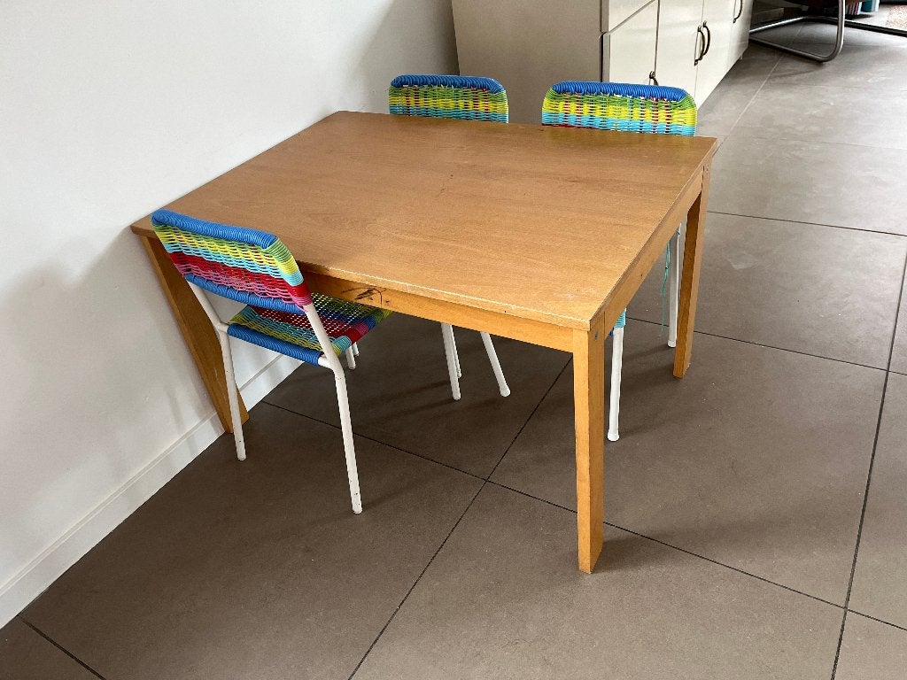 Kindertafel met stoeltjes, Ophalen, Gebruikt, Tafel(s) en Stoel(en)