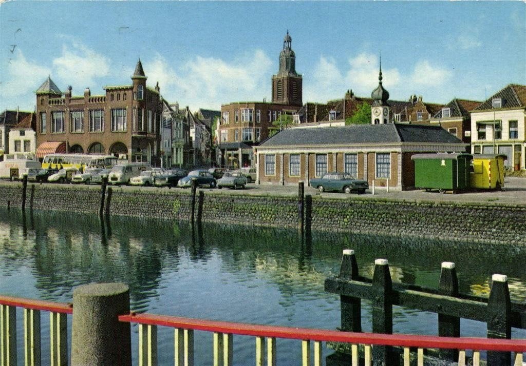 Vlaardingen, Westhavenplaats met Visbank - 1980 gelopen, Ophalen of Verzenden, 1980 tot heden, Gelopen, Zuid-Holland