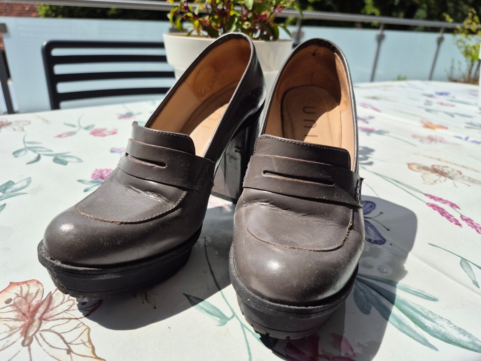 Unisa maat 36 loafers pump in goede staat muisgrijs leer, Bruin, Ophalen of Verzenden, Schoenen met hoge hakken, Onbekend