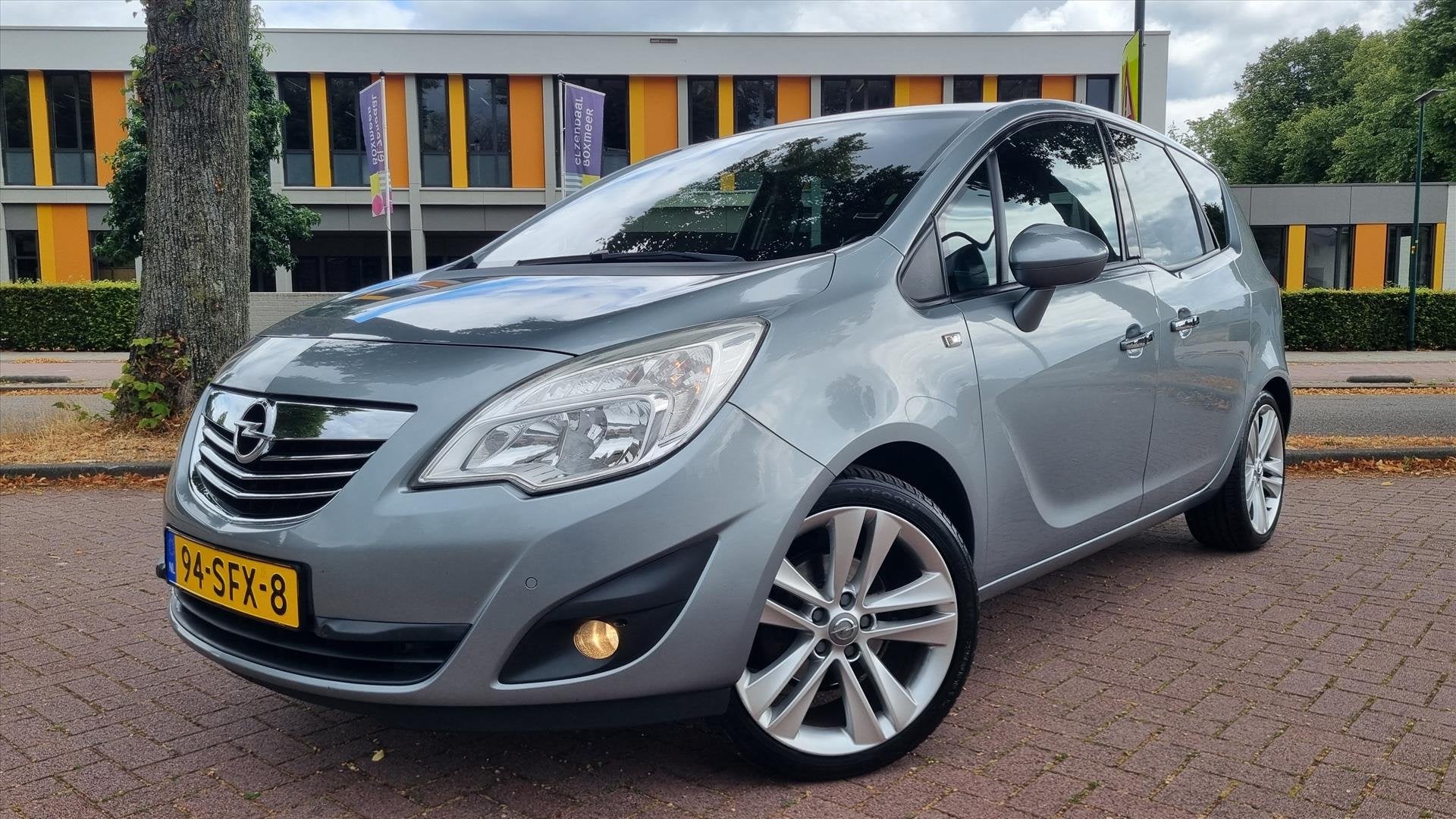 OPEL Meriva 1.4 Turbo 120pk Cosmo 1e eigenaar!/ Trekhaak, Gebruikt, 4 cilinders, Leder en Stof, Parkeersensor