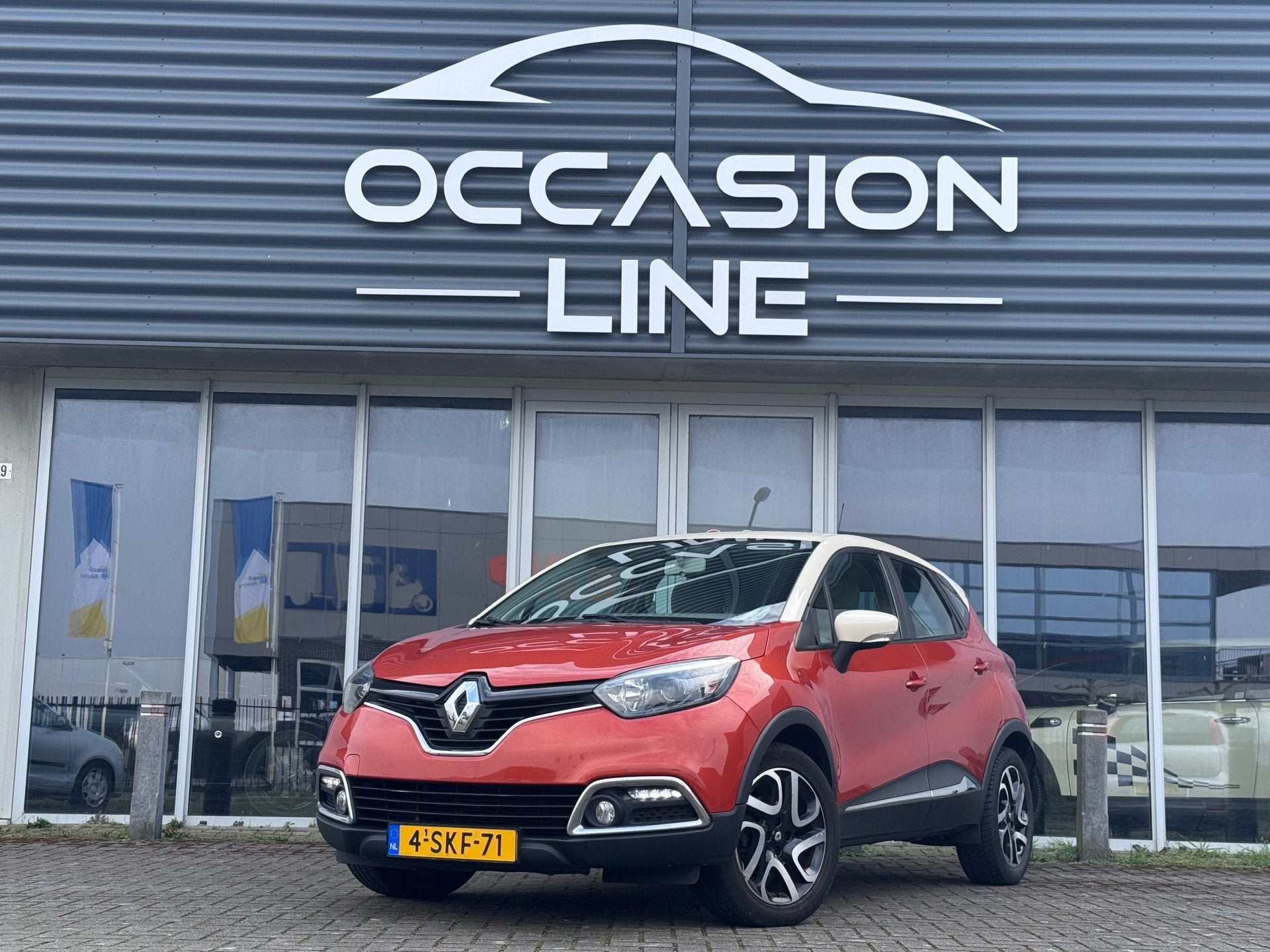 Renault Captur 1.2 TCe Expression | Camera | Afn Trekhaak |, Euro 5, Origineel Nederlands, 19 km/l, SUV of Terreinwagen