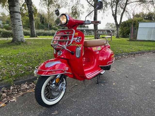 RAZZO TORINO 125 Vespa Retro motor 160CC (bj 2014), Autobedrijf Poldercars, 125 cc, Razzo, Overig