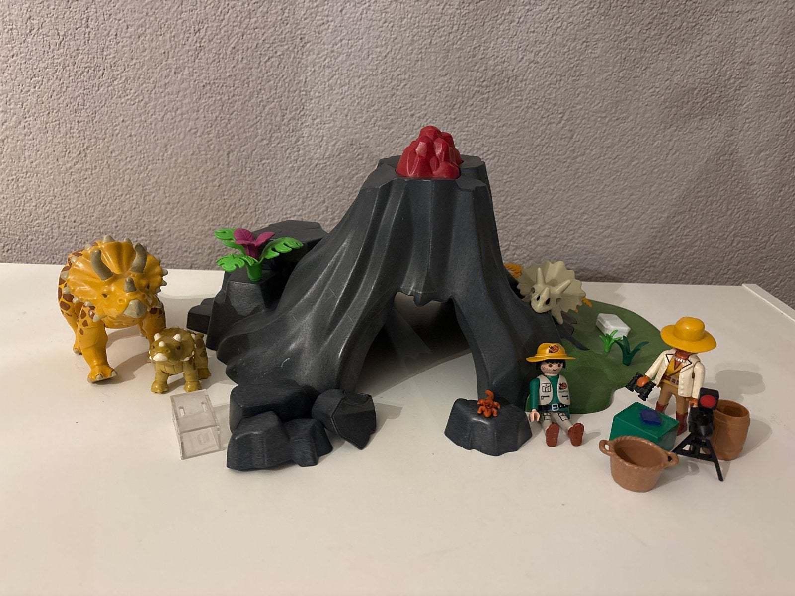 Playmobil Triceratops met baby en vulkaan (set 4160), Kinderen en Baby's, Speelgoed | Playmobil, Ophalen, Gebruikt