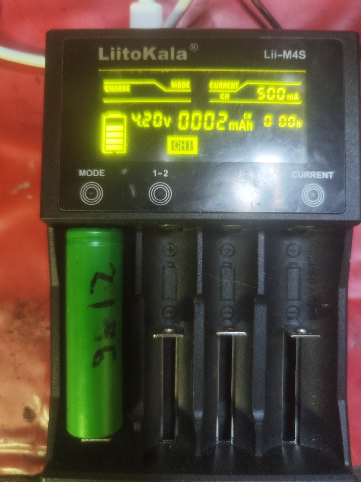 LiitoKala Lii-M4S Acculader met Test- en Storagefunctie, Ophalen of Verzenden, Nieuw