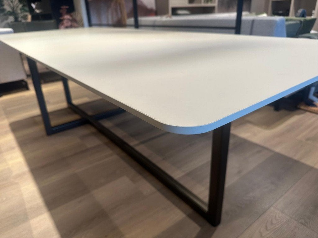 DYYK Fenix Eettafel 260 cm Beige – VAN €2.099 VOOR €1.450, Ophalen, Sommelsdijkse haven 19, Info@vissermeubelen.nl, Nieuw