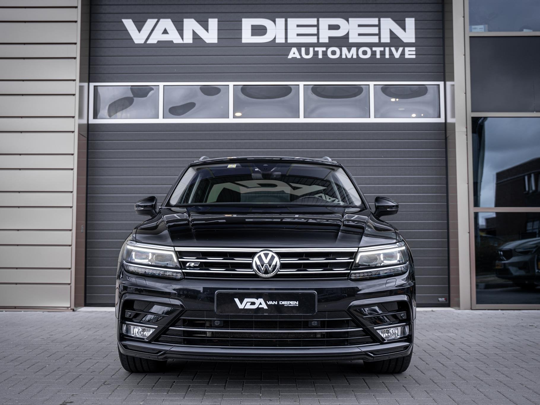 Volkswagen Tiguan 2.0 TSI 4Motion Highline, Auto's, Automaat, Stof, Gebruikt, 4 cilinders