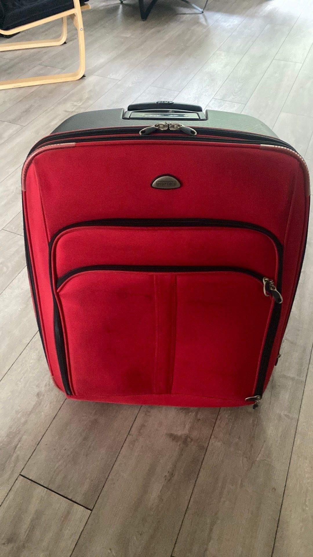 Grote rood koffer, Ophalen, Uitschuifbare handgreep, Gebruikt, 70 cm of meer