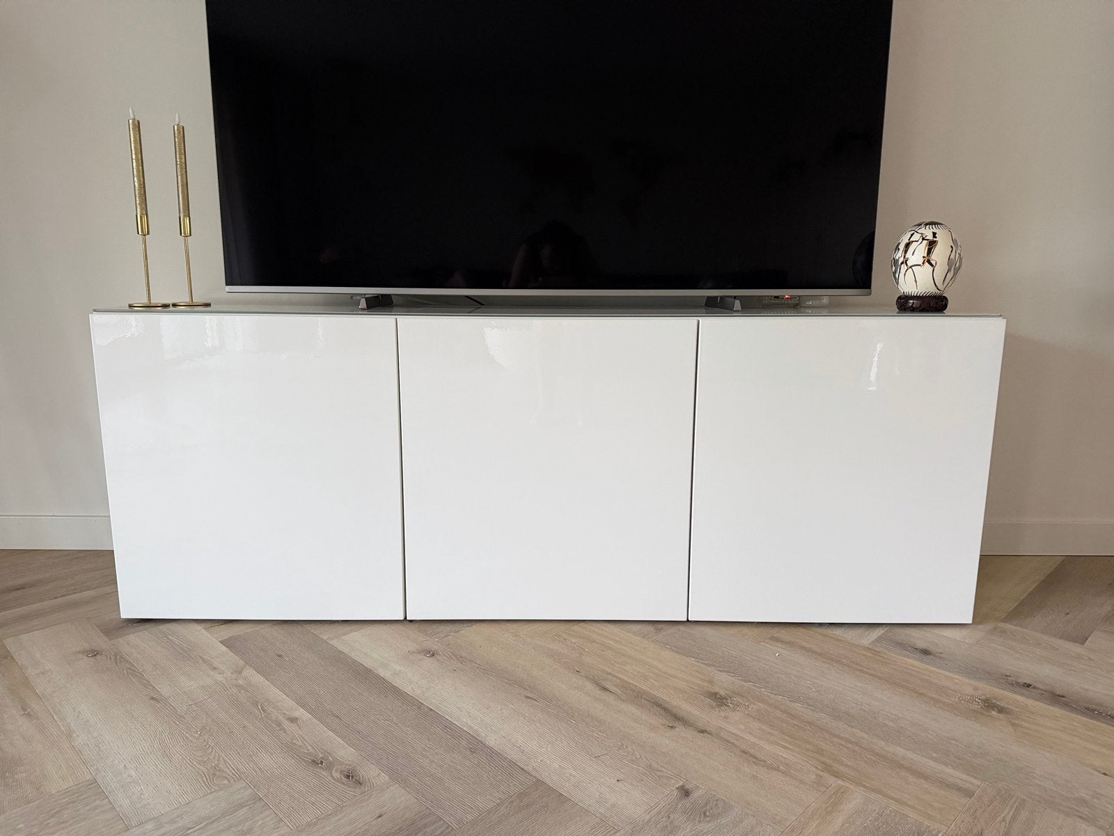 Besta IKEA Witte Hoogglans TV Kast met Glasplaat - 180x42x65, Ophalen, Gebruikt, 150 tot 200 cm, Glas