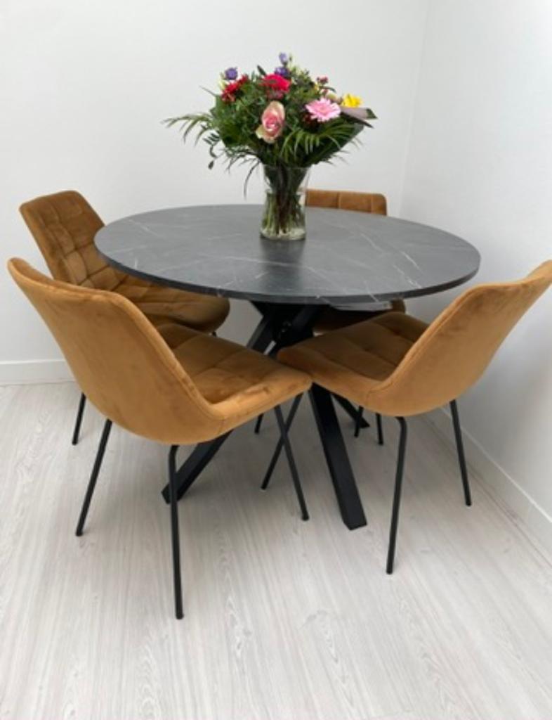 4 eettafelstoelen cognac velvet, Huis en Inrichting, Stoelen, Ophalen, Zo goed als nieuw, Bruin, Vier