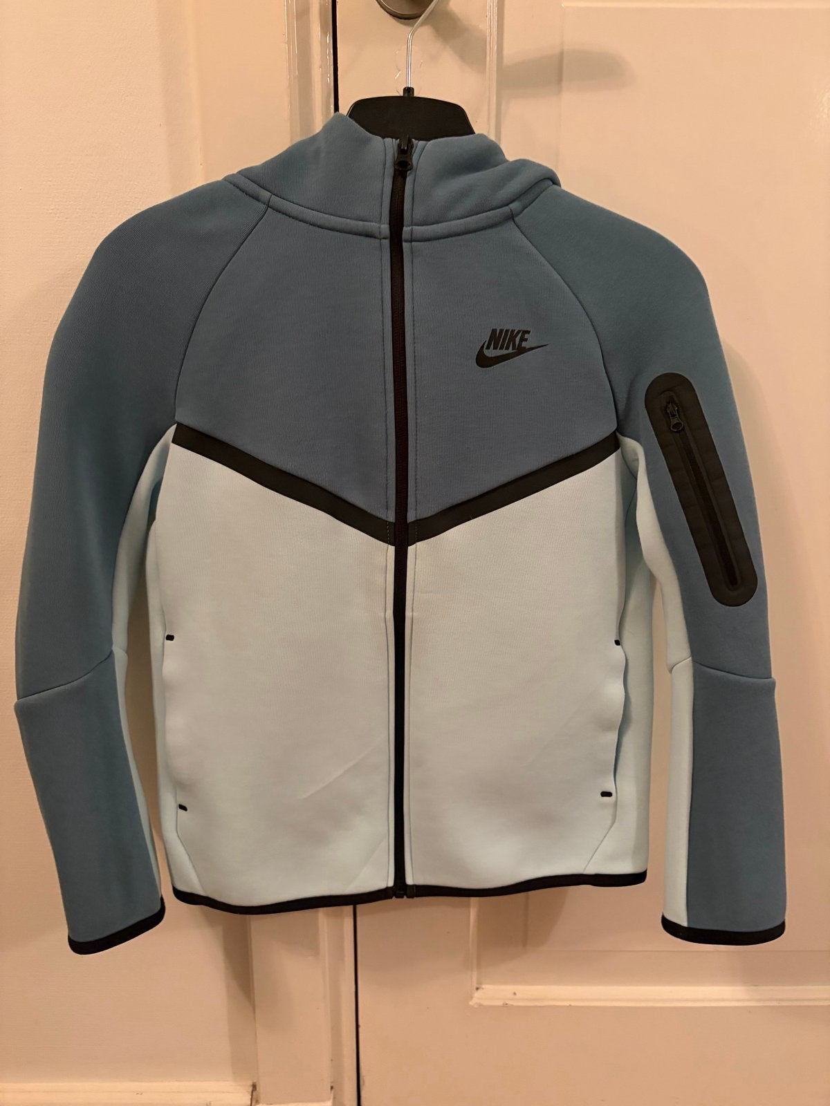 Nike Tech Fleece Trainingspak - Maat L (147-158 cm), Ophalen of Verzenden, Gebruikt, Jongen of Meisje