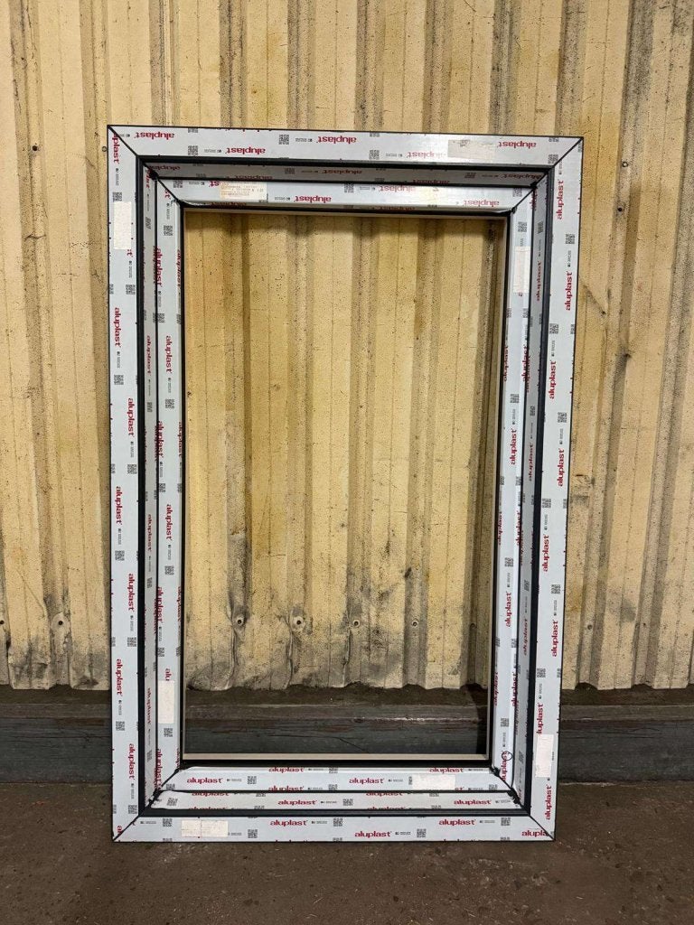 kunststof kozijn aluplast antraciet structuur 965x1500, Kunststof, Raamkozijn, Niet ingevuld, Nieuw