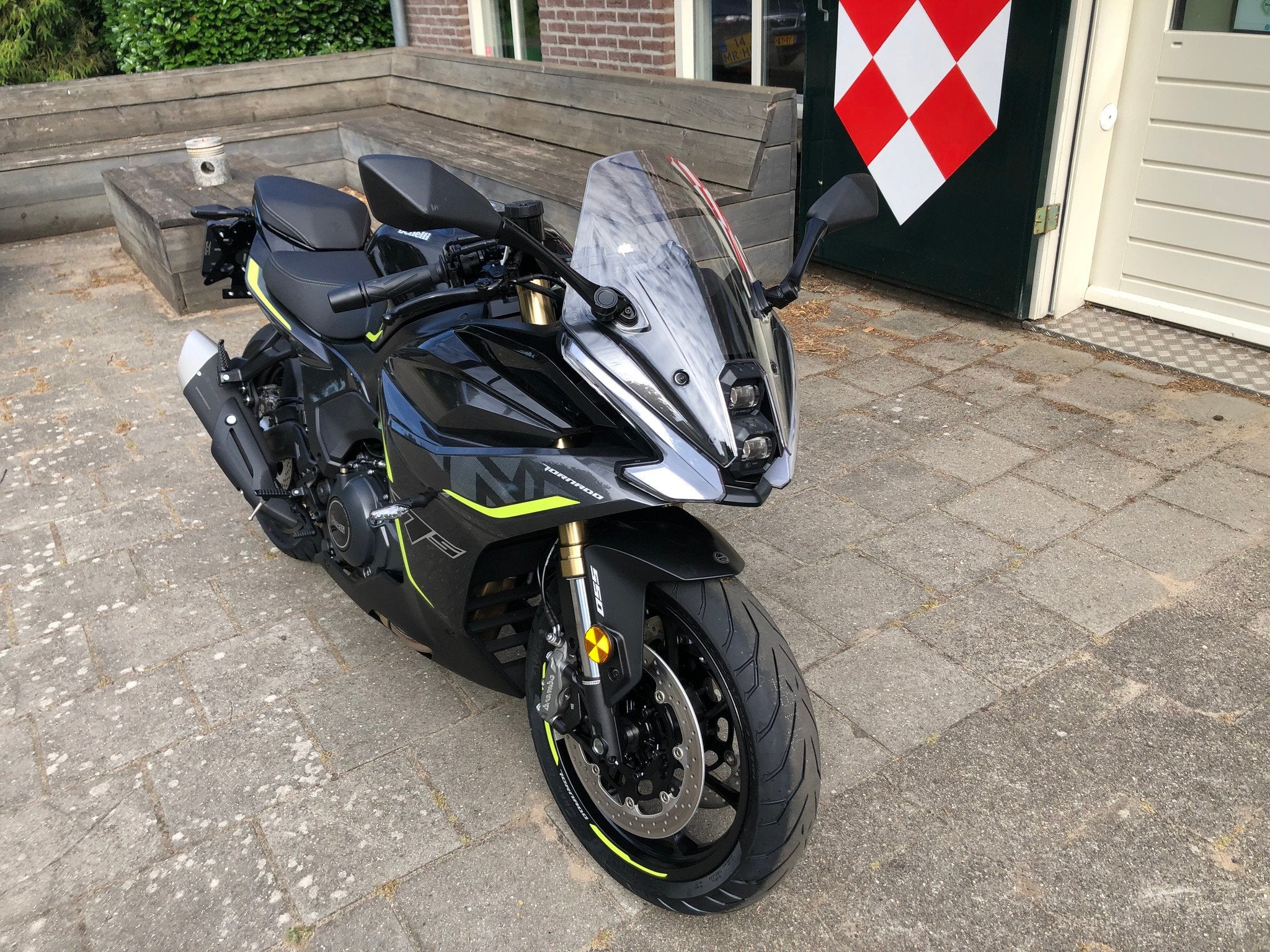 Benelli TORNADO 550 ABS + 5 JAAR GARANTIE (bj 2026), Nieuw, Strada Fornace Vecchia 30
61122  Pesaro, IT, Bedrijf, Support@benelli.com