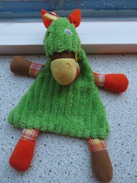 Knuffeldoek groen ribfluweel paard ezel merk Evora, Kinderen en Baby's, Paard, Groen, Ophalen of Verzenden, Zo goed als nieuw