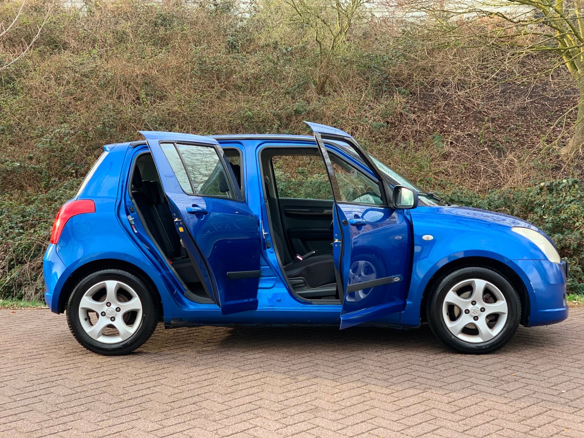 Suzuki Swift 1.3 Shogun 5DEURS|Airco|MF.stuur|LMV|APK 04-202, Voorwielaandrijving, 965 kg, Swift, Origineel Nederlands