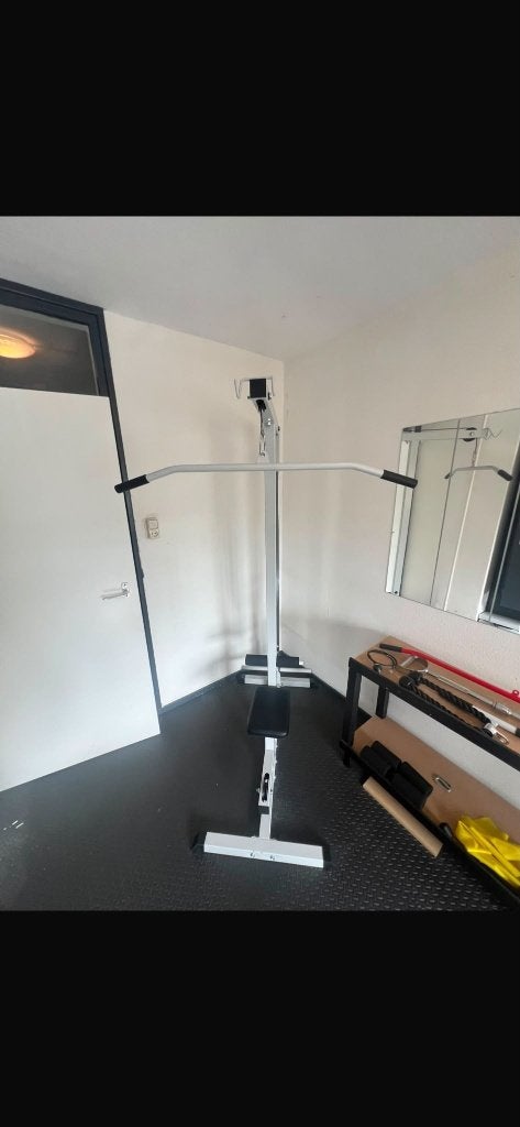 lat pulldown station / kabelstation met accesoires, Ophalen, Krachtstation, Benen, Zo goed als nieuw
