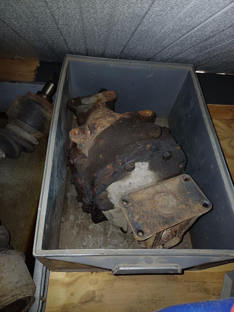 MERCEDES W116 450 SE DIFFERENTIEEL, Auto-onderdelen, Motor en Toebehoren, Ophalen of Verzenden, Gebruikt, Oldtimer onderdelen