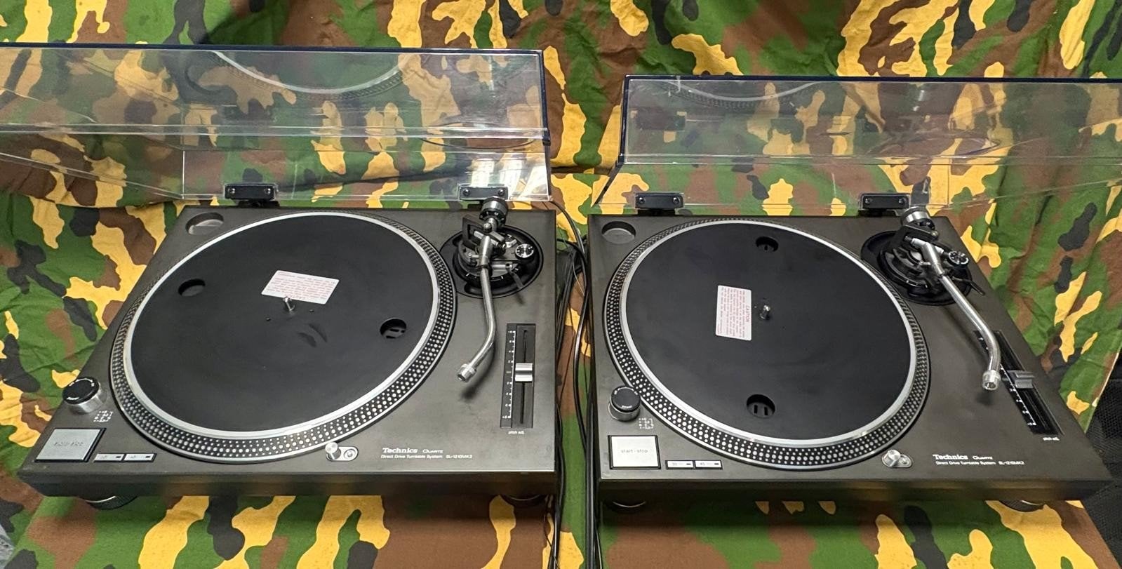 Legendarische Technics SL1210 MK2 Set - Perfecte Staat, Ophalen, Pitch-regelaar, Zo goed als nieuw, Platenspeler