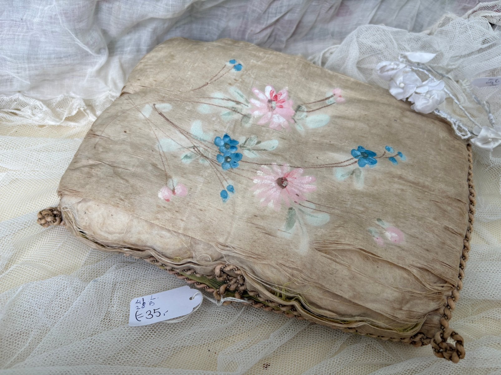 Antieke sleetse lingeriehoes, Ophalen of Verzenden