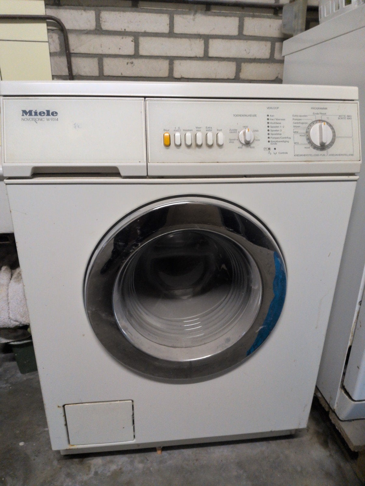 Miele Novotronic W9314 Wasmachine - Betrouwbaar en Duurzaam, Ophalen, Gebruikt, Voorlader, Wolwasprogramma