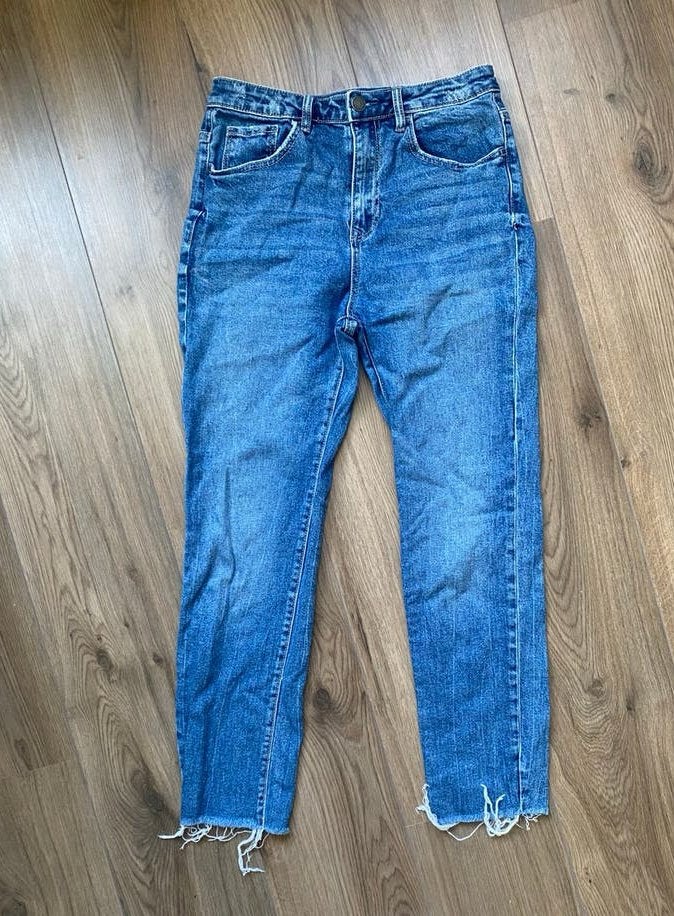 Jeans spijkerbroek Stradivarius maat 38 M, Kleding | Dames, Spijkerbroeken en Jeans, Ophalen of Verzenden, Zo goed als nieuw, Blauw