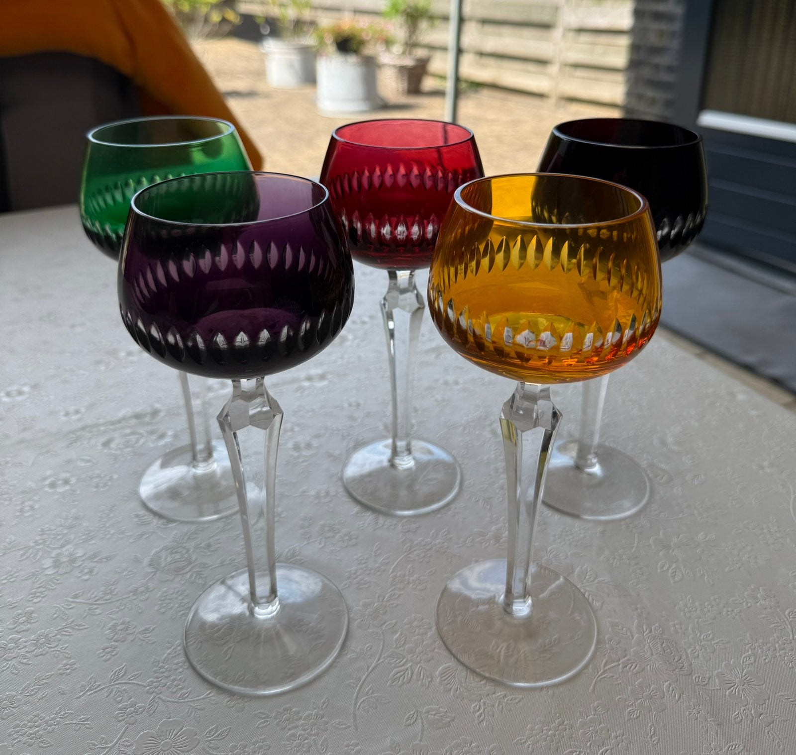 Set van 5 mooie geslepen gekleurde kristallen glazen, Ophalen, Zo goed als nieuw, Overige typen