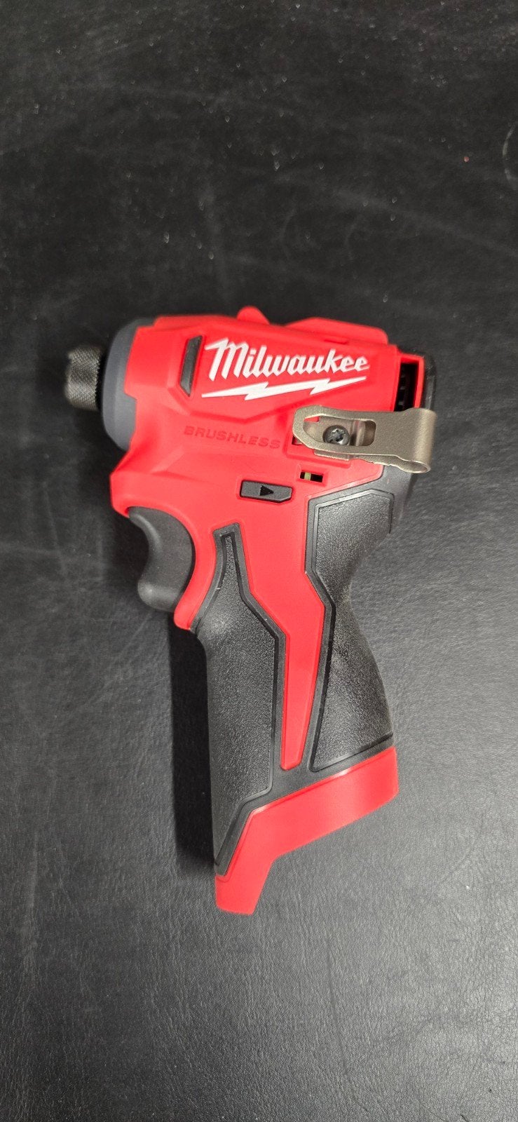 Milwaukee M12 FUEL Slagschroevendraaier (body), Variabele snelheid, Ophalen of Verzenden, Minder dan 400 watt, Zo goed als nieuw