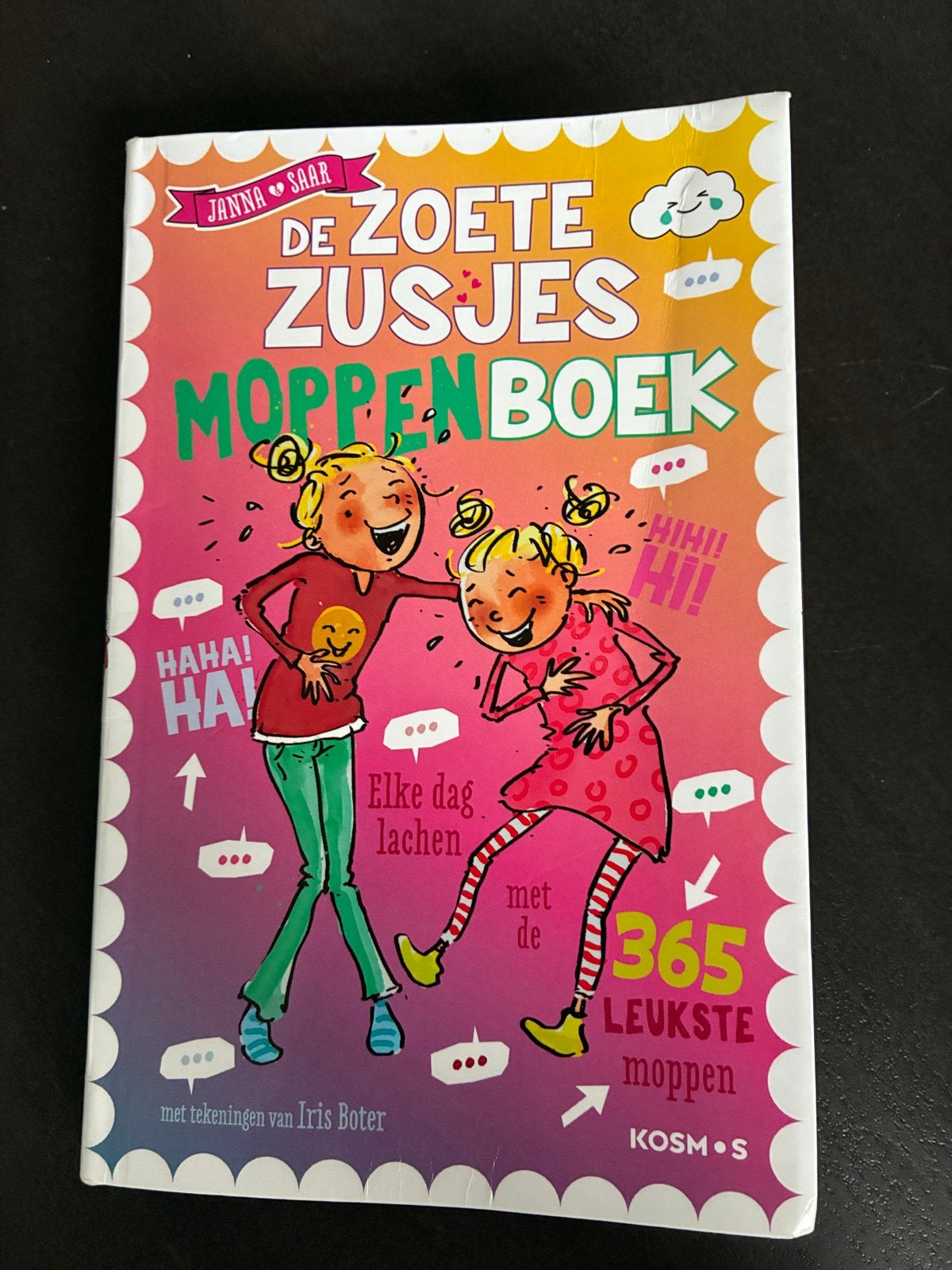 De Zoete Zusjes Moppenboek - 365 Leukste Moppen, Boeken, Ophalen of Verzenden, Zo goed als nieuw, Moppen