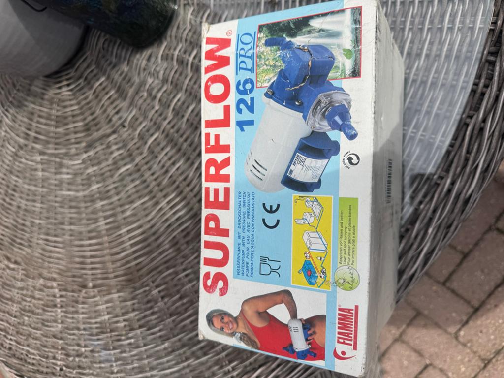Fiamma Superflow 126 PRO Waterpomp met drukschakelaar, Ophalen of Verzenden, Nieuw