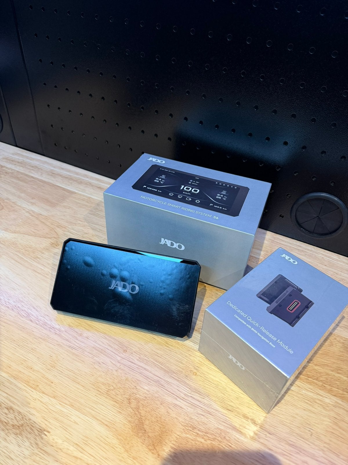 Jado S6 Apple Carplay Android Auto BMW Carpuride Chigee, Motoren, Accessoires | Navigatiesystemen, Ophalen of Verzenden, Zo goed als nieuw