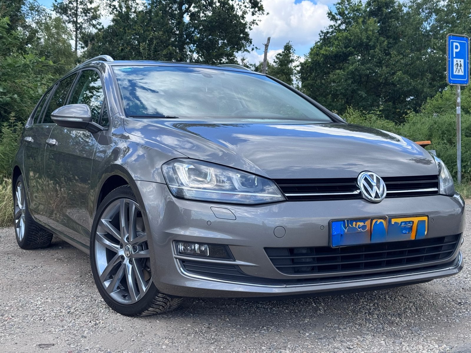 Variant, Highl, 140PK, DCC, Standkachel, Xenon, 18”, ParkP, Voorwielaandrijving, Zwart, Leder en Stof, Stationwagon