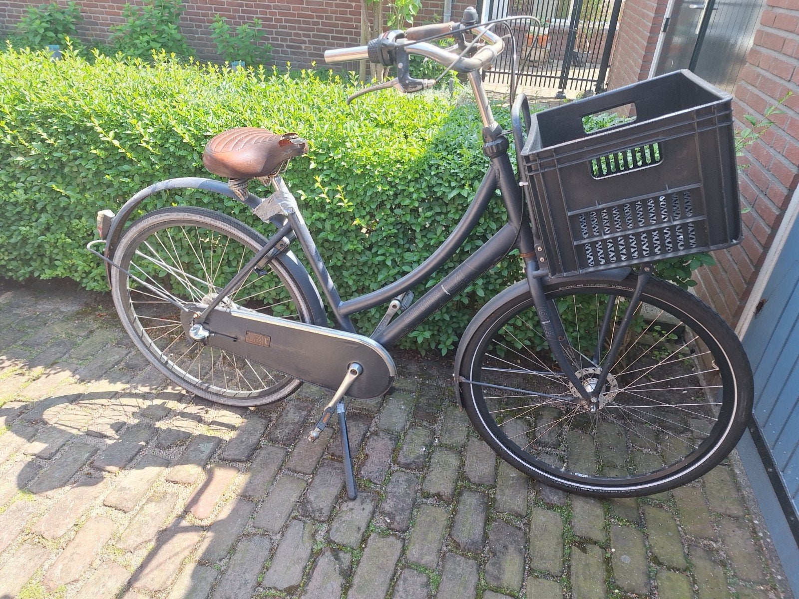 Damesfiets met voordrager en krat, Fietsen en Brommers, Fietsen | Dames | Damesfietsen, Overige merken, Terugtraprem, Ophalen of Verzenden
