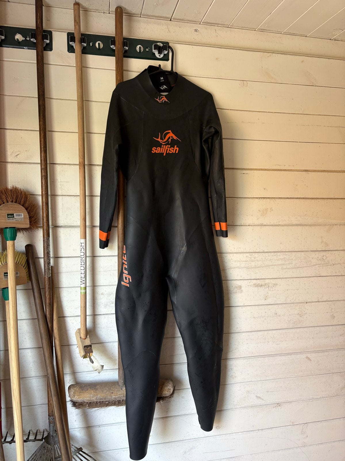 Wetsuit (M) en Trisuit (XL) - Mag apart - Zo goed als nieuw, Kleding | Heren, Ophalen, Maat 48/50 (M), Zwart, Overige typen