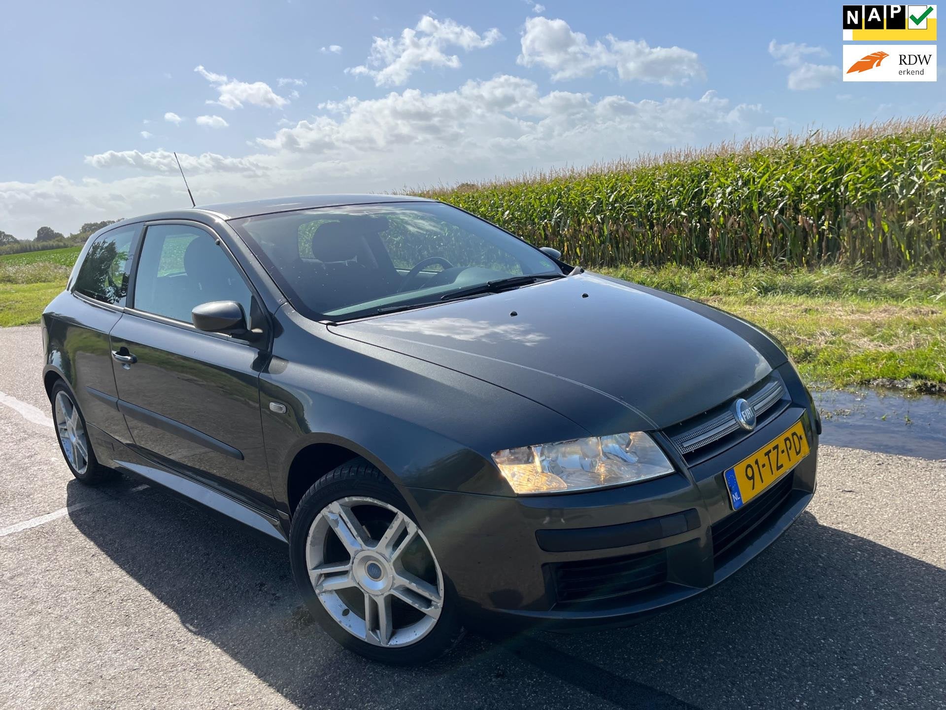 Fiat Stilo 1.6-16V Racing / 126.000km (motorschade), Auto's, Fiat, Voorwielaandrijving, 15 km/l, Gebruikt, Origineel Nederlands