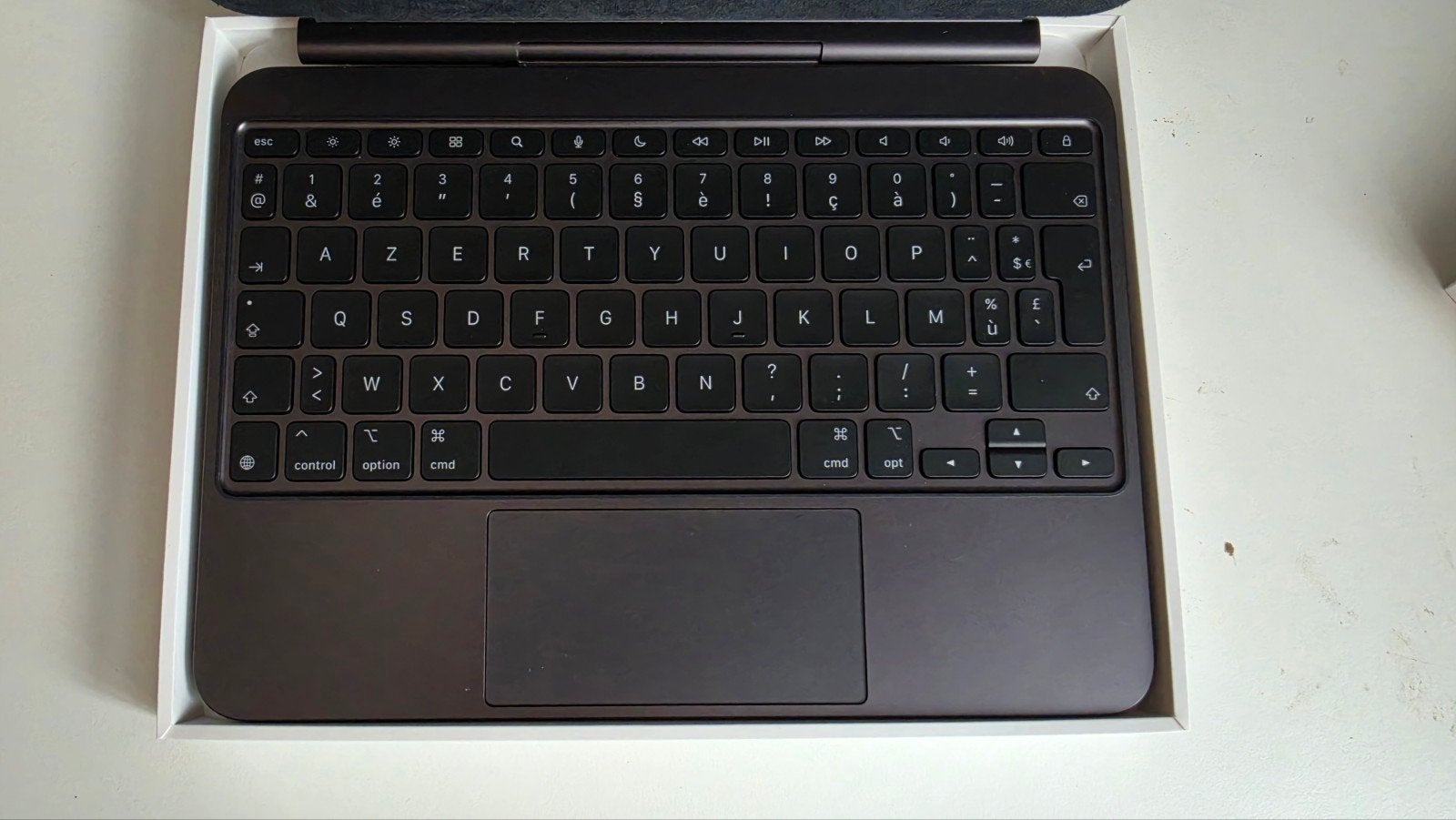 Apple Magic Keyboard iPad Pro 11 inches (2024) AZERTY Black, Computers en Software, Gebruikt, 11 inch, Bescherming voor- en achterkant
