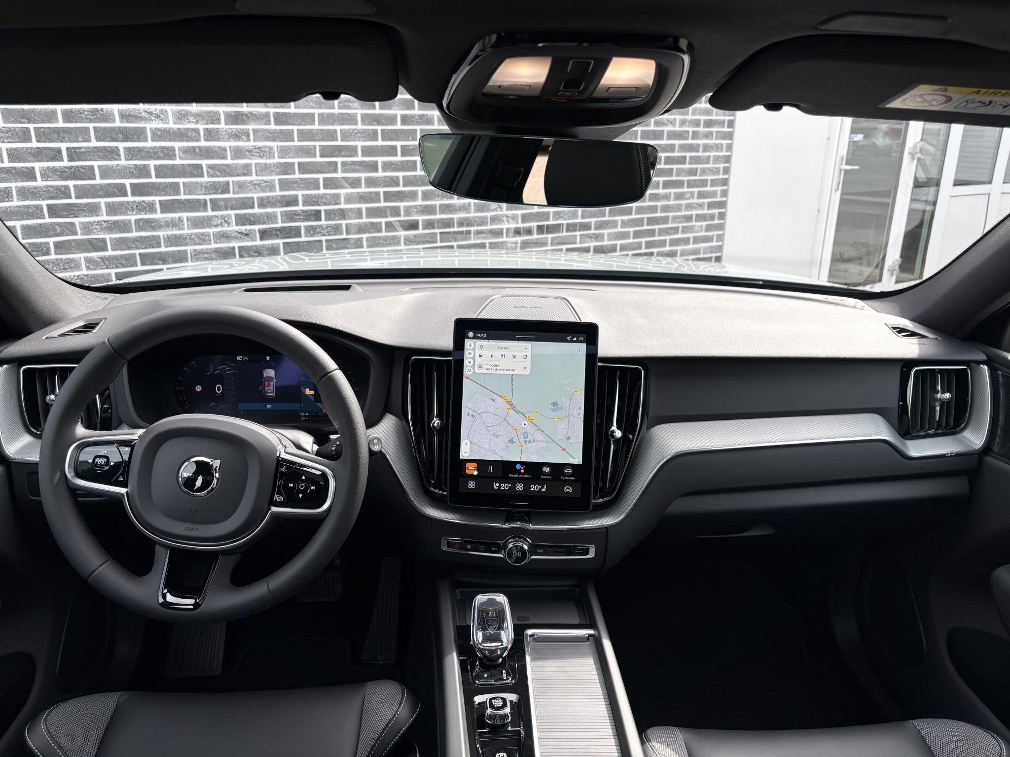 Volvo XC60 T6 Plug-in hybrid AWD Plus Black Edition | Gratis, Automaat, 12 maanden, Euro 6, 4 cilinders