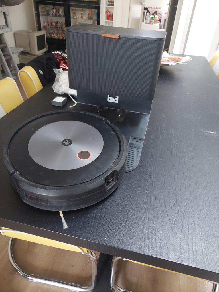 Robotstofzuiger irobot roomba j7+, Witgoed en Apparatuur, Stofzuigers, Robotstofzuiger, Ophalen of Verzenden