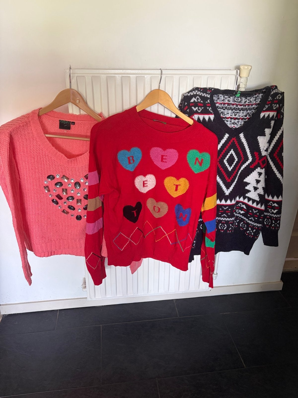 3 truien van benetton en coolcat  maat s/m, Ophalen of Verzenden, Gedragen, Maat 38/40 (M), Rood